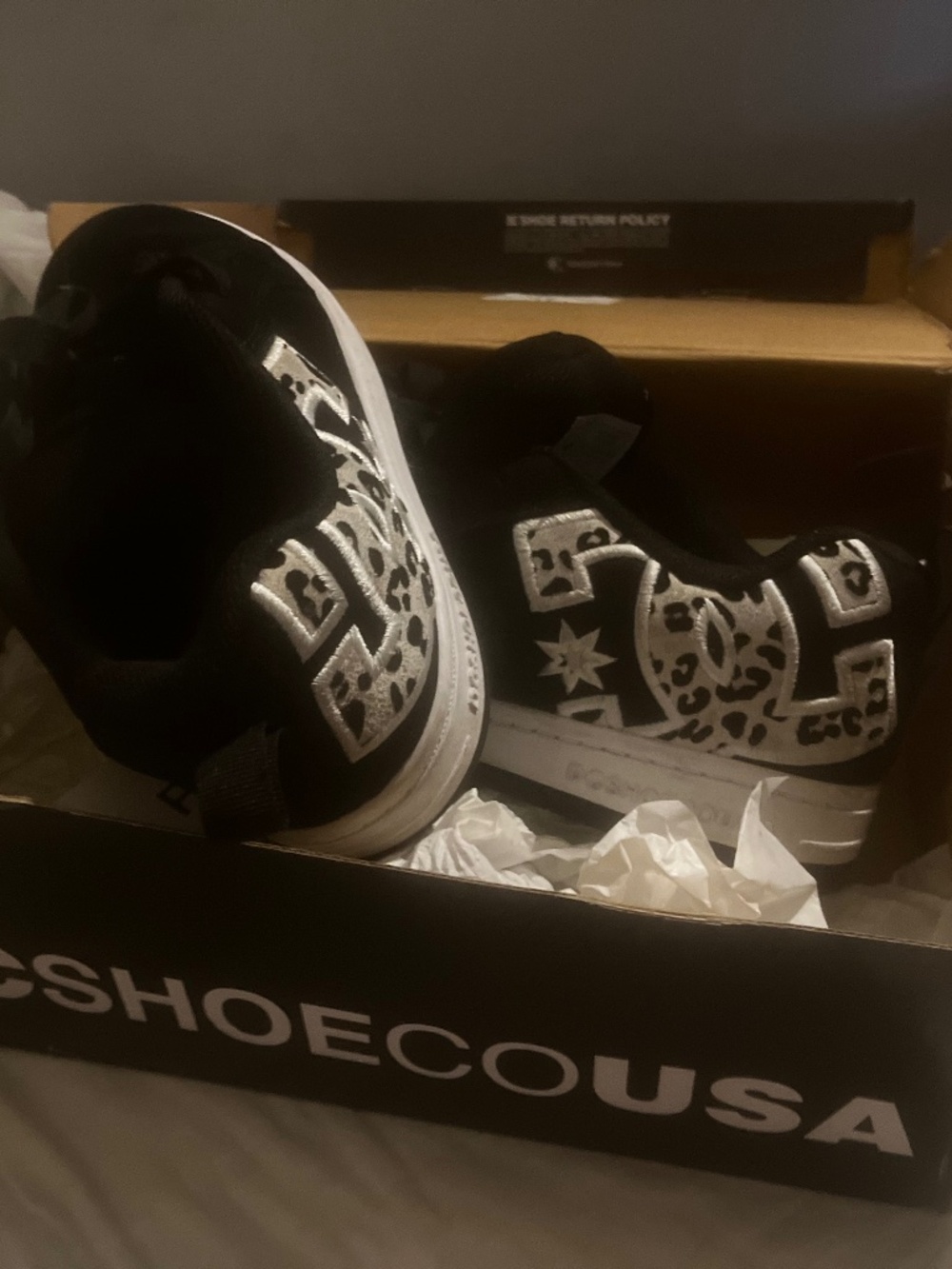 DC Youth Court Graffik Shoes Black/Leopard Print Unisex